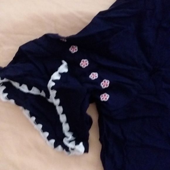 NWOT Embroidered Foral Bell Sleeve Peasant Blouse - Picture 3 of 5